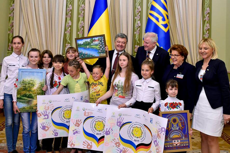 Семикласниця Глибоцької гімназії зустрілась з Президентом України