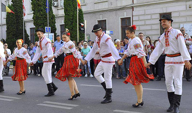 Глибоччани взяли участь у святкуванні дня міста Радівці (Румунія)