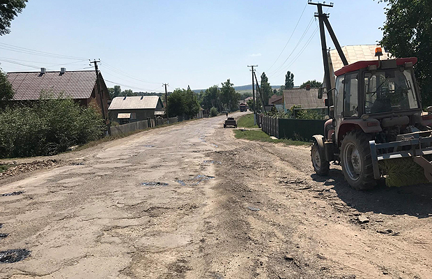 Розпочато ремонт дороги Герца-Тарашани на Станівецькому відрізку
