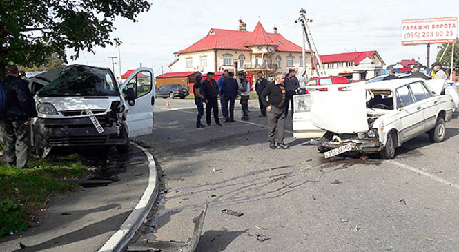 Через неуважність водія ВАЗу постраждав пасажир іншого авто