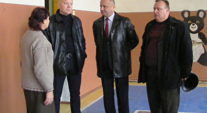 Керівники Глибоцького району відвідали Турятський НВК