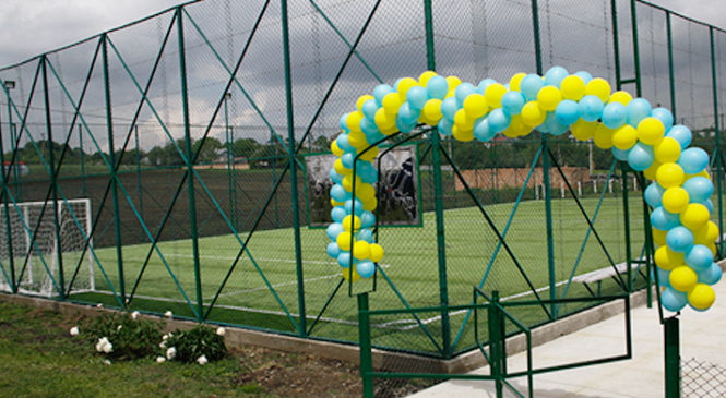 Спортивний майданчик зі штучним покриттям відкрито у селі Волока