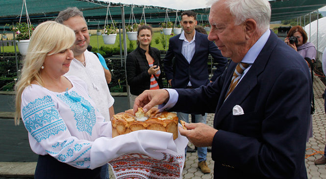 Посол Королівства Нідерланди Ед Хукс відвідав підприємство «Флоріум» у Глибоці