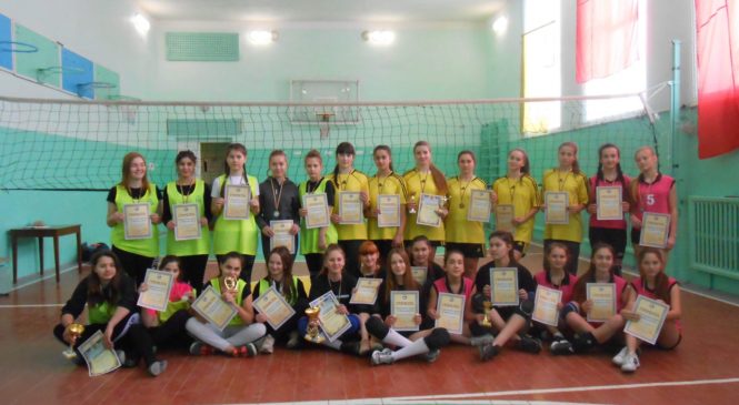 На базі Коровійської школи відбувся Різдвяний турніру з волейболу серед дівчат