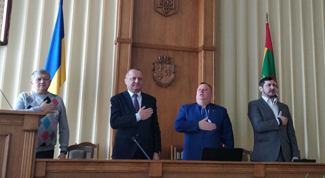 Перед засіданям районної ради відбулася презентація книги «Народжені захищати Україну»