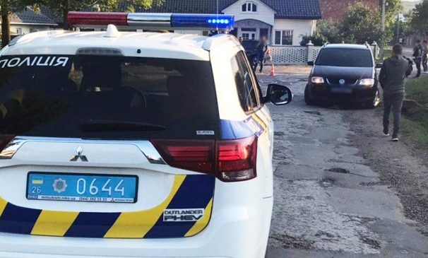 У селі Кам’янка Глибоцького району водійка «Volksvagen» збила односельця, чоловік у лікарні