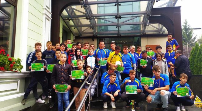 Юні спортсмени Стерченської ЗОШ взяли участь у футбольному турнірі у Румунії