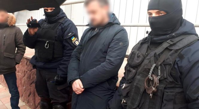 На Буковині поліція припинила діяльність злочинної групи, яка займалася підробкою паспортів країн Євросоюзу