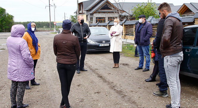 Жителі села Стерче піднялися проти будівництва асфальтного заводу біля їх помешкань