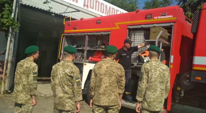 Працівниками Державної пожежно-рятувальної частини смт Глибока проведено екскурсію для солдат Прикордонного загону