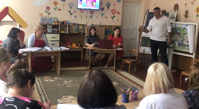 У Черепковецькому ЗДО відбувся семінар з організації харчування у закладах освіти   Глибоцької територіальної громади