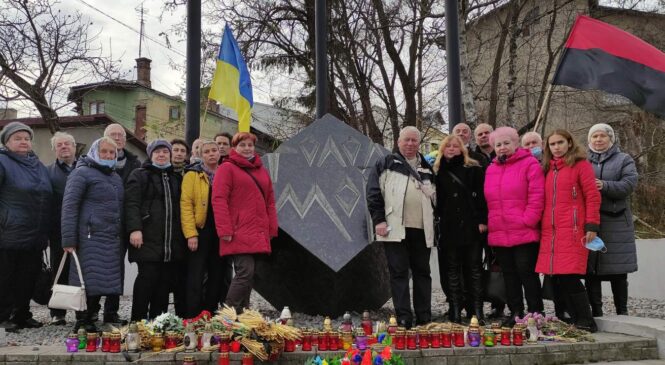 Представники Глибоччини долучились до заходів з нагоди дня Голодоморів, які відбулися у місті Чернівці