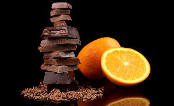 Виявлено незадекларованого молочного інгредієнту в темному шоколаді з апельсиновою цедрою