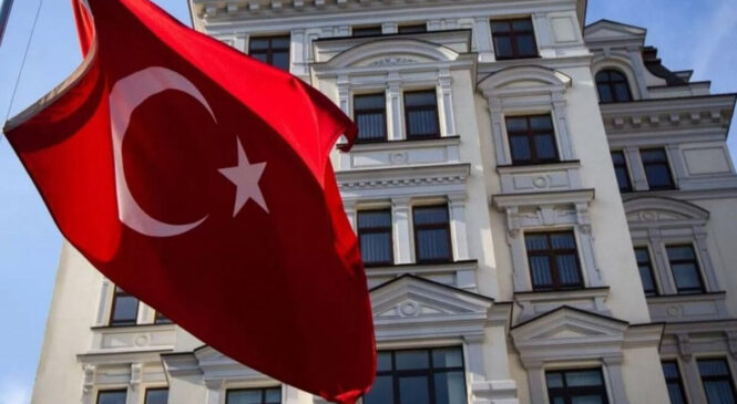 Туреччина переносить своє посольство із Києва у Чернівці
