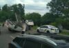 На Буковині, неподалік селища Грушівка, близько 15-ї години, відбулося перекидання причепа на якому було авто