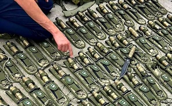 Ввезення контрабандної зброї під час проходження митного контролю на в’їзд в Україну через МПП «Порубне» під виглядом гумдопомоги – повідомлено про підозру буковинцю