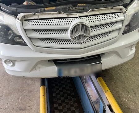 У міжнародному автомобільному пункті пропуску «Порубне» митники позбавили буковинця автомобіля Mercedes