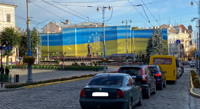 218 день протистояння: у Чернівцях загальнонаціональна хвилина мовчання