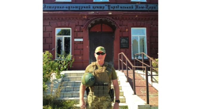 Екс-губернатор Осачук проходить військову службу в зоні бойових дій у Донбасі
