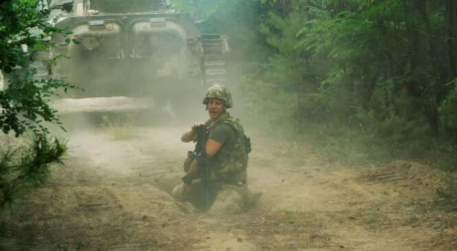 «Це війна». У Міноброни закликали чоловіків бути готовими вирушити на фронт