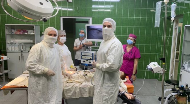 Менш травматичні операції: у дитячій лікарні Чернівців з’явилося нове обладнання