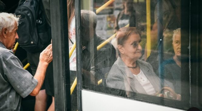 За проїзд у тролейбусі відтепер можна платити в терміналі: що відомо