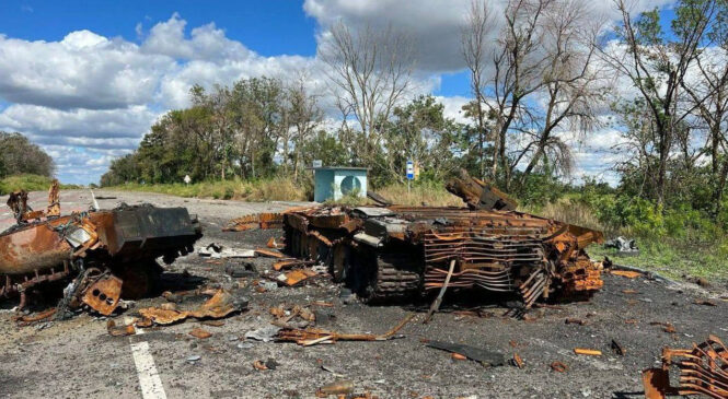 Рашисти так тікають з бойових позицій на Харківщині, що відбирають у місцевого населення велосипеди та моторолери – Генштаб ЗСУ