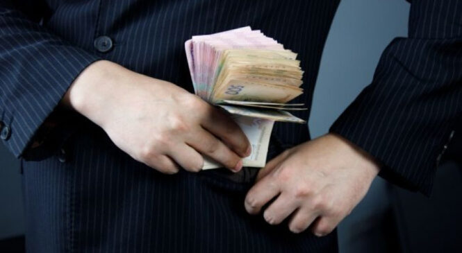 На Буковині завершили розслідування розтрати бюджетних коштів колишньою директоркою територіального центру соцобслуговування