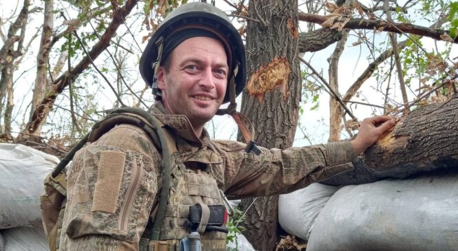 Буковина прощається із військовим Іваном Іпатієм, який загинув на Донеччині