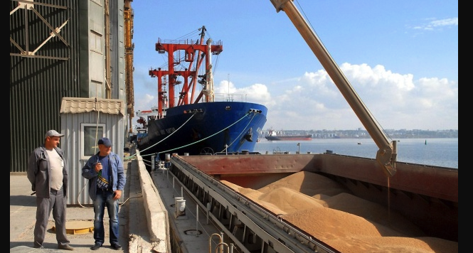 Експорт зерна з України сягнув майже 5 млн тонн