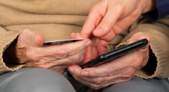 У “Дії” стало доступним електронне пенсійне посвідчення