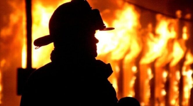 Про пожежу у житловому будинку у Глибоці, господарям повідомили сусіди