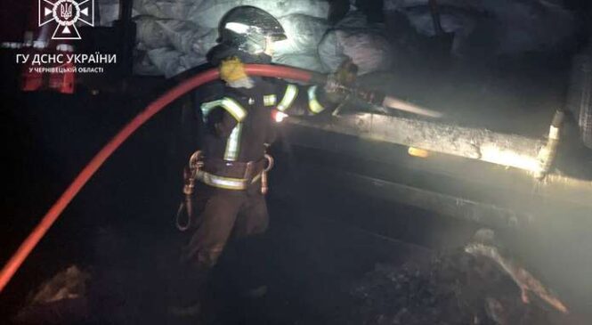 Уночі 24 жовтня у селі Коровія сталося загоряння вугілля у причепі вантажного автомобіля