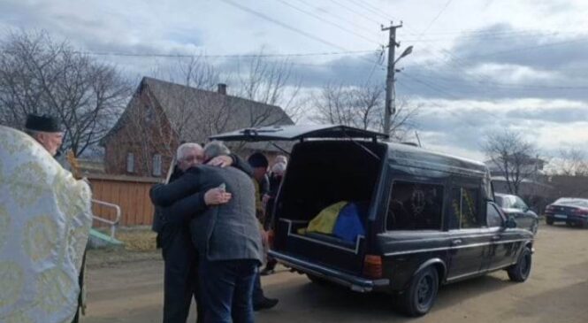 Сьогодні провели в останню путь Героя України – Максима Патраша