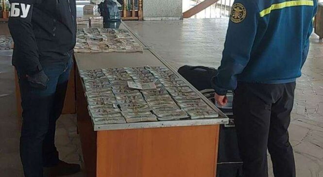 Гроші, викрадені з тимчасово окупованих територій: до Буковини намагались завезти 37 мільйонів гривень готівкою