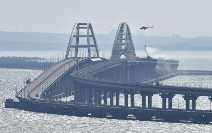 Вибух на Кримському мосту: рух транспорту зупинений