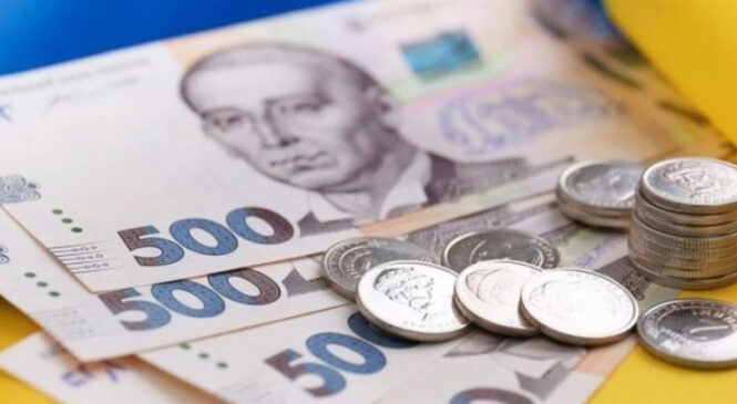 Виплати допомоги для ВПО здійснюються після 15 та 28 числа кожного місяця