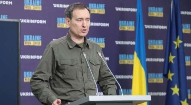 З 1 жовтня військовозобов’язаним жінкам обмежать виїзд за кордон – Веніславський