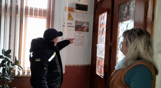 Працівниками 14 державної пожежно-рятувальної частини спільно із працівниками Центральної бібліотеки смт Глибока