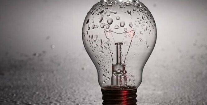 Як пенсіонерам безкоштовно отримати по 5 енергоефективних лампочок
