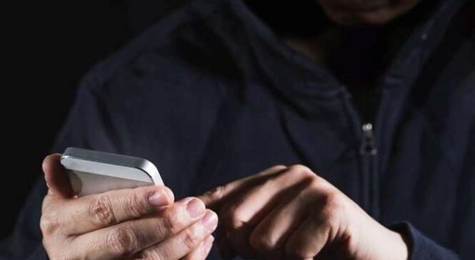 Шахраї ошукали чотирьох буковинців на майже 52 тисячі гривень