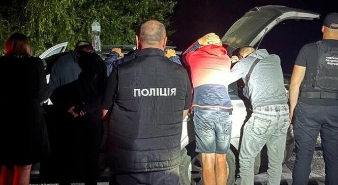Росіянка на Буковині переправляла чоловіків за кордон