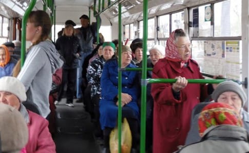 10 буковинських громад забезпечили своїх жителів можливістю безкоштовного проїзду комунальним транспортом у Чернівцях