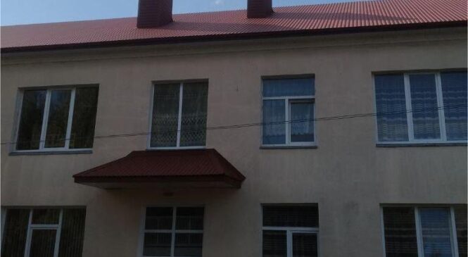 Завершилися роботи по перекриттю даху у центральному корпусі Глибоцького дитячого садочку «Сонечко»