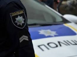 За хабар поліцейському судитимуть буковинця