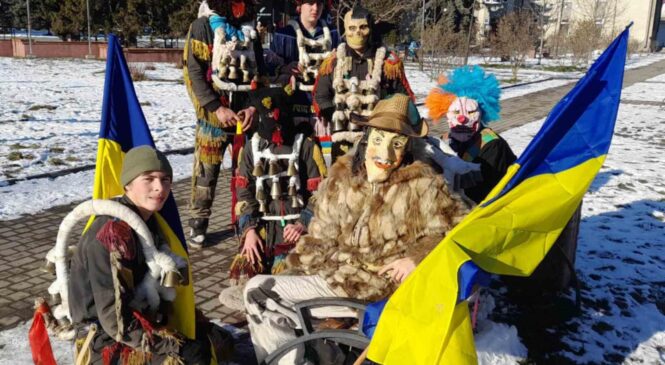 ГЛИБОКІ ВИТОКИ НАРОДНИХ ОБРЯДІВ Із спостережень жителя Глибоки, Вадима Рудого