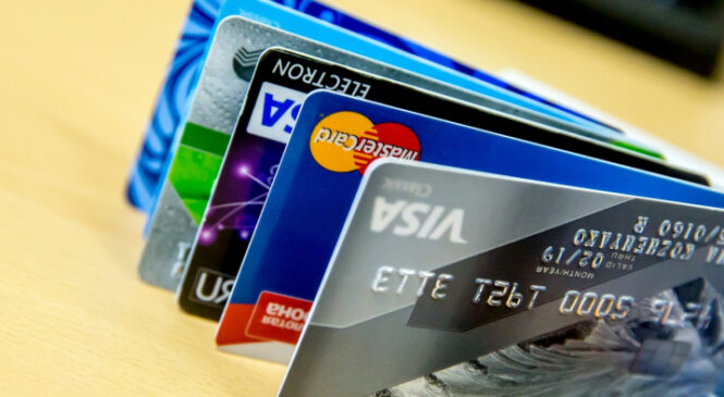 Рахунки 26 тисяч українців заблокували за порушення правил мобілізації