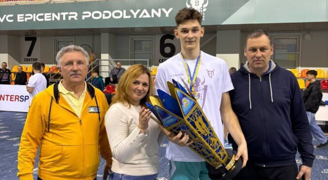 ГЛИБОЧАНИН АНДРІЙ ЧЕЛЕНЯК СТАВ ЧЕМПІОНОМ УКРАЇНИ З ВОЛЕЙБОЛУ
