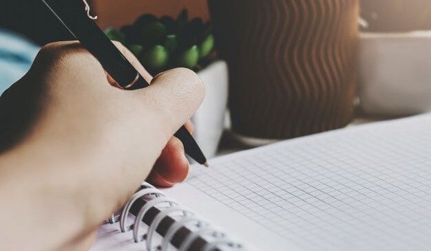 Як отримати послугу з продовження терміну перебування в Україні?