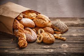 Назвали найкорисніший хліб, який контролює тиск, холестерин та рівень цукру в крові
